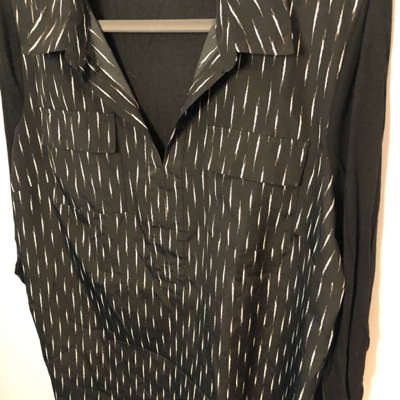 ✨3/$30 Kensie Chiffon Front Knit Blouse - Picture 2 of 8